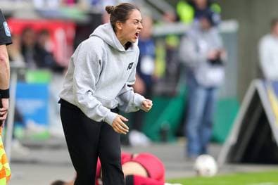 Einzige Trainerin von Männern klärt Zukunft