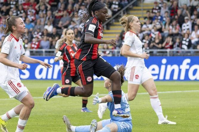 Bei Pflichtsieg: Sorgen um Nationalspielerin