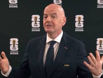 FIFA-Präsident Gianni Infantino sieht die USA, Kanada und Mexiko bereit für den Empfang der Fußballwelt. Die WM-Gastgeberländer arbeiten an großen Eröffnungsfeiern und einem unvergesslichen Turniererlebnis.