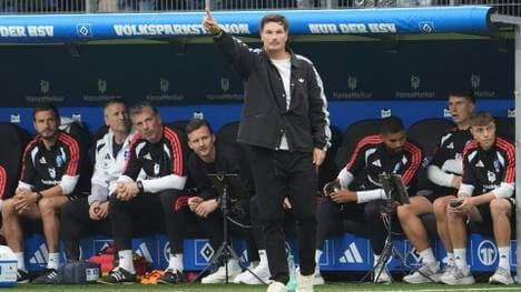 HSV-Trainer Merlin Polzin feiert den ersten Saisonsieg