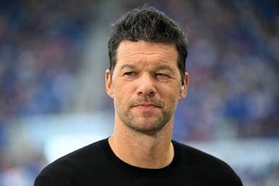 Upamecano oder Schlotterbeck? Ballack ordnet ein