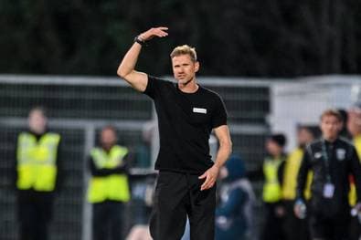 Favorit verschießt ALLE Elfmeter