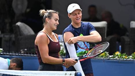 Jannik Sinner und Aryna Sabalenka beim Training