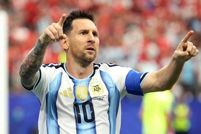 Messi liefert nächste Show - und schreibt WM-Geschichte