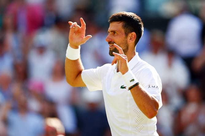 Djokovic egalisiert Federer-Rekord: Superstar feiert mit