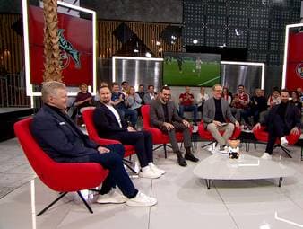 Die SPORT1-Experten Mario Basler und Stefan Effenberg diskutieren über eine Kölner Chance durch Luca Waldschmidt beim Spiel in Leverkusen. Basler lässt sich zu einem frechen Spruch in Richtung Effenberg hinreißen.