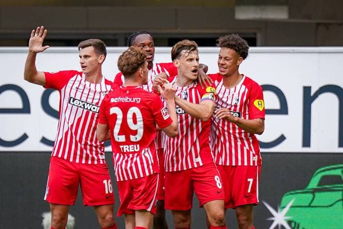Freiburg hält Paderborner Druck stand
