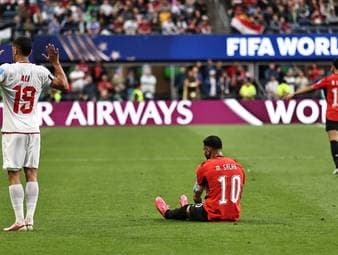 Ägypten-Trainer Hossam Hassan muss auf der Pressekonferenz Rede und Antwort zu einer möglichen Verletzung von Mohamed Salah stehen - und gibt leichte Entwarnung. 