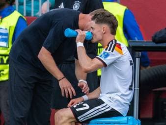 Die Trinkpausen bei der FIFA Weltmeisterschaft bleiben ein viel diskutiertes Thema. Sind sie nun ein Vor- oder doch eher ein Nachteil?