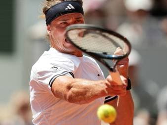 Zverev startet in Paris ohne Wackler
