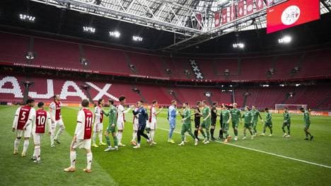 Das Spiel zwischen Ajax Amsterdam und Groningen wurde vor leeren Rängen nachgeholt
