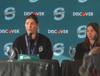 Olympia-Goldgewinnerin Hilary Knight kritisiert Donald Trump für seine Äußerungen gegenüber des Frauen-Eishockeyteams. Der US-Präsident erklärte, er sei gezwungen, die Mannschaft ins Weiße Haus einzuladen.