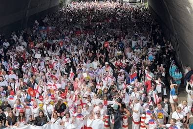 Elektrisierende Stimmung vor Gigantenduell!