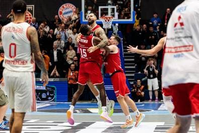 Bayern fliegt sensationell raus