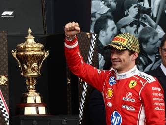 Der Große Preis von Großbritannien bei der Formel 1 hat einiges zu bieten. Während der WM-Führende Kimi Antonelli einen gebrauchten Tag erwischt, beendet Charles Leclerc eine lange Leidenszeit.