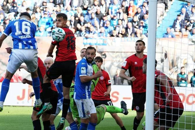 3. Liga: Duisburg behauptet Tabellenführung