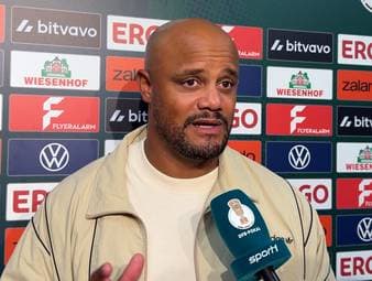 Auch Vincent Kompany staunte nicht schlecht über den Distanz-Hammer von Robin Meißner zum 1:0.