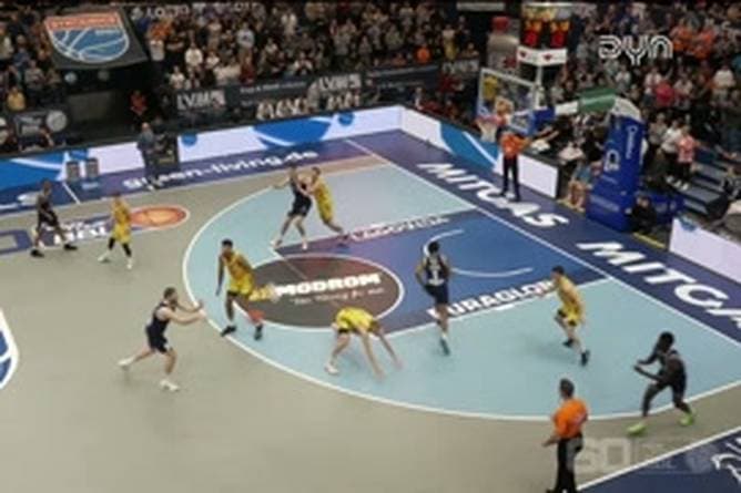 SYNTAINICS MBC - ALBA BERLIN
