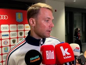 Zum Abschluss der Asienreise siegt der FC Bayern München mit 2:1 gegen Aston Villa. Manuel Neuer zieht anschließend ein erstes Fazit.