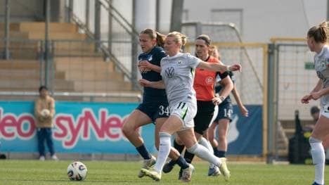 Popp (r.) musste wenig später runter