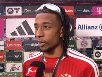 Auf einmal führt Olise ein ganzes Interview