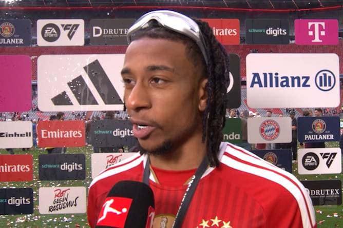 Auf einmal führt Olise ein ganzes Interview