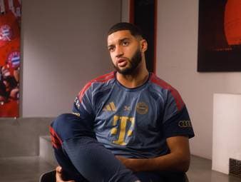 Ärzte zweifelten einst daran, ob Ismael Saibari jemals normal laufen würde. Heute ist der Marokkaner Bayerns Neuner der Zukunft.