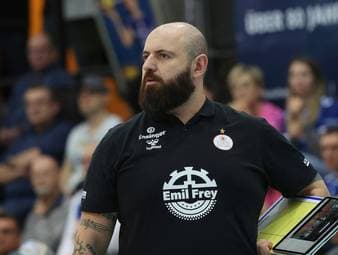 Stuttgart verlängert mit Cheftrainer