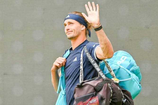 Zverev mit wackligem Sieg