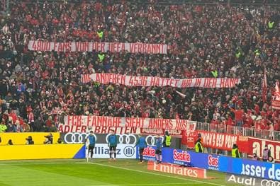 Bayern-Fans teilen gegen Bosse aus