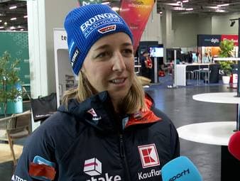 Franziska Preuß geht als Titelverteidigerin in die kommende Biathlon-Saison. Die Gesamtweltcupsiegerin spricht wenige Wochen vor dem ersten Weltcup über ihre Handverletzung, die Ziele für die Olympia-Saison und ein mögliches Karriereende. 