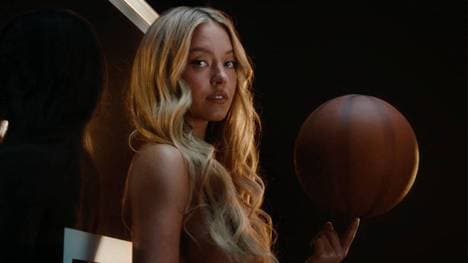 Sydney Sweeney polarisiert mit einer Werbekampagne