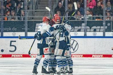 DEL: Schwenningen komplettiert Viertelfinale