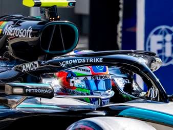 Der Italiener Kimi Antonelli belegt im Qualifying von Shanghai den ersten Platz und startet am Sonntag aus der Pole Position. Mit diesem Sieg löst er einen deutschen Rekordhalter ab.