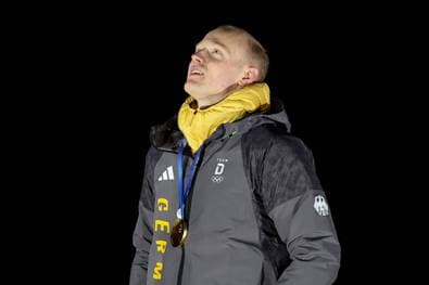 Deutscher Gold-Rodler weint bittere Tränen