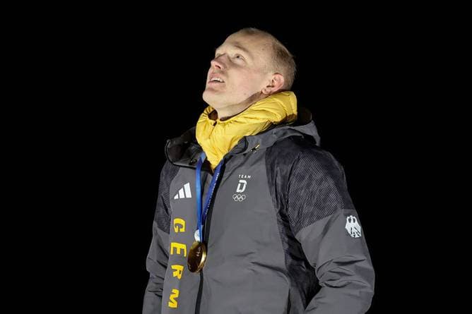 Deutscher Gold-Rodler weint bittere Tränen