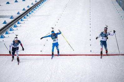 Kurioses Fotofinish beim Biathlon