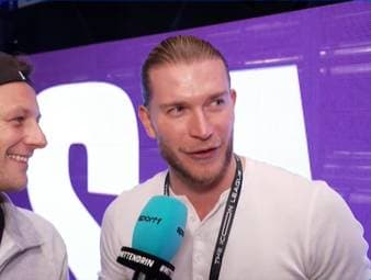 Der FC Schalke 04 ist nach 14 Spieltagen Tabellenführer der 2. Bundesliga. Die Fans träumen bereits vom Aufstieg. Nun äußert sich Torwart Loris Karius.