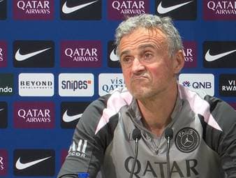 PSG-Coach Luis Enrique will sich nicht zum Rassismus-Eklat um Vinícius Jr. äußern. Der Spanier blockt die Frage einer Reporterin mit wenigen Worten ab.