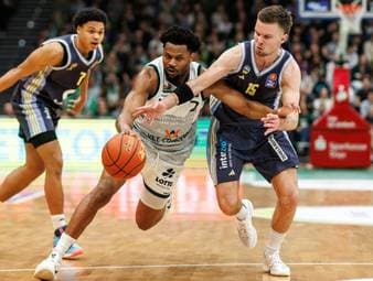 Alba feiert Comeback-Sieg