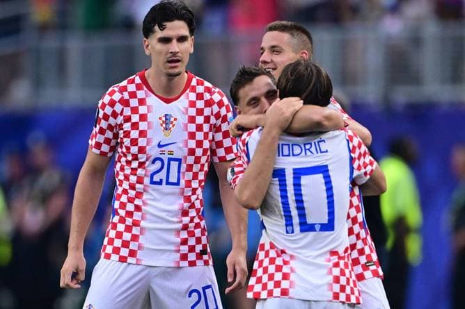 Modric und Co. feiern Zittersieg