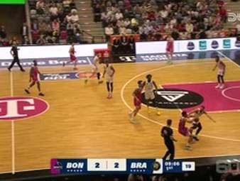 Die BBL-Highlights der Basketball-Partie Telekom Baskets Bonn - Basketball Löwen Braunschweig im Video.