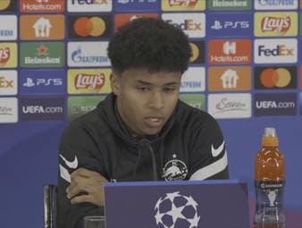 Vor dem ersten CL-Achtelfinale der Vereinsgeschichte gegen Bayern gibt sich Salzburgs Karim Adeyemi selbstbewusst. Ob er nächstes Jahr noch in der Mozartstadt spielen wird, lässt er offen.