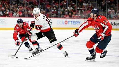 Tor und Niederlage: Tim Stützle (Mitte)