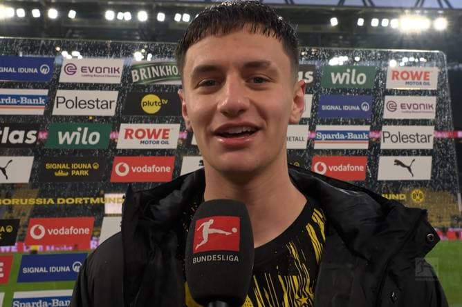 BVB-Teenie nach Tor-Premiere überwältigt