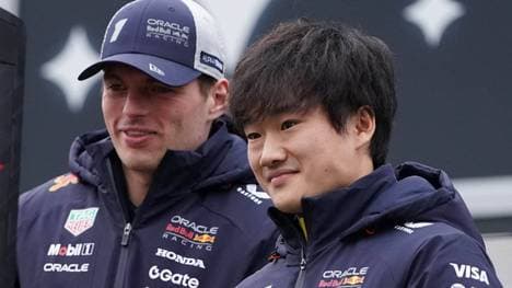 Yuki Tsunoda (r.) hat sein Formel-1-Cockpit verloren