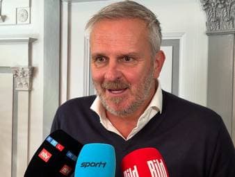 Dietmar Hamann äußert sich im Rahmen eines Schiedsrichter-Gipfels zu Bundestrainer Jürgen Klopp. Der ehemalige Liverpool-Spieler sieht viel Positives.