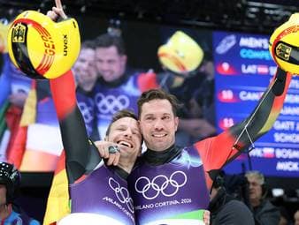 Historisches Gold: "Die gesamte Mannschaft verneigt sich"