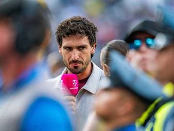 Mats Hummels spricht nach dem Achtelfinaleinzug von Frankreich über die Qualität der Mannschaft und gerät dabei ins Schwärmen. 