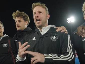 Nach dem Erreichen des Finales bei der Hockey-Weltmeisterschaft sorgt diese Abschlussrede noch einmal für absolute Endspielstimmung.